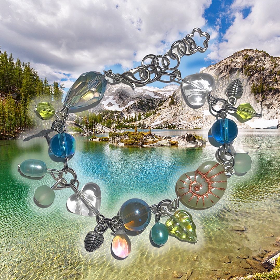 Lovefrogsstore's tweet photo. aquatic ecosystem bracelets :0 https://t.co/5TsmU9FZqe