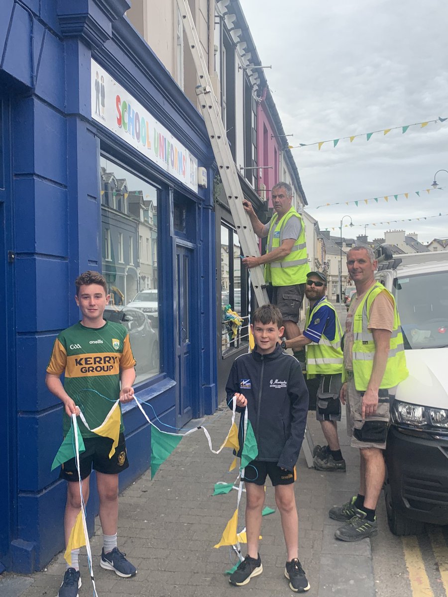 WritersWeek's tweet photo. While we miss the Writers’ Week flags flying around @Listowel_ie, we’re delighted to see @gmoriartyelect @sparkyconkey replace them with @Kerry_Official flags &amp; bunting   #CiarraiAbú #UpTheKingdom #KerryForSam #SupportLocalBusinesses https://t.co/iqBN2GUNyr