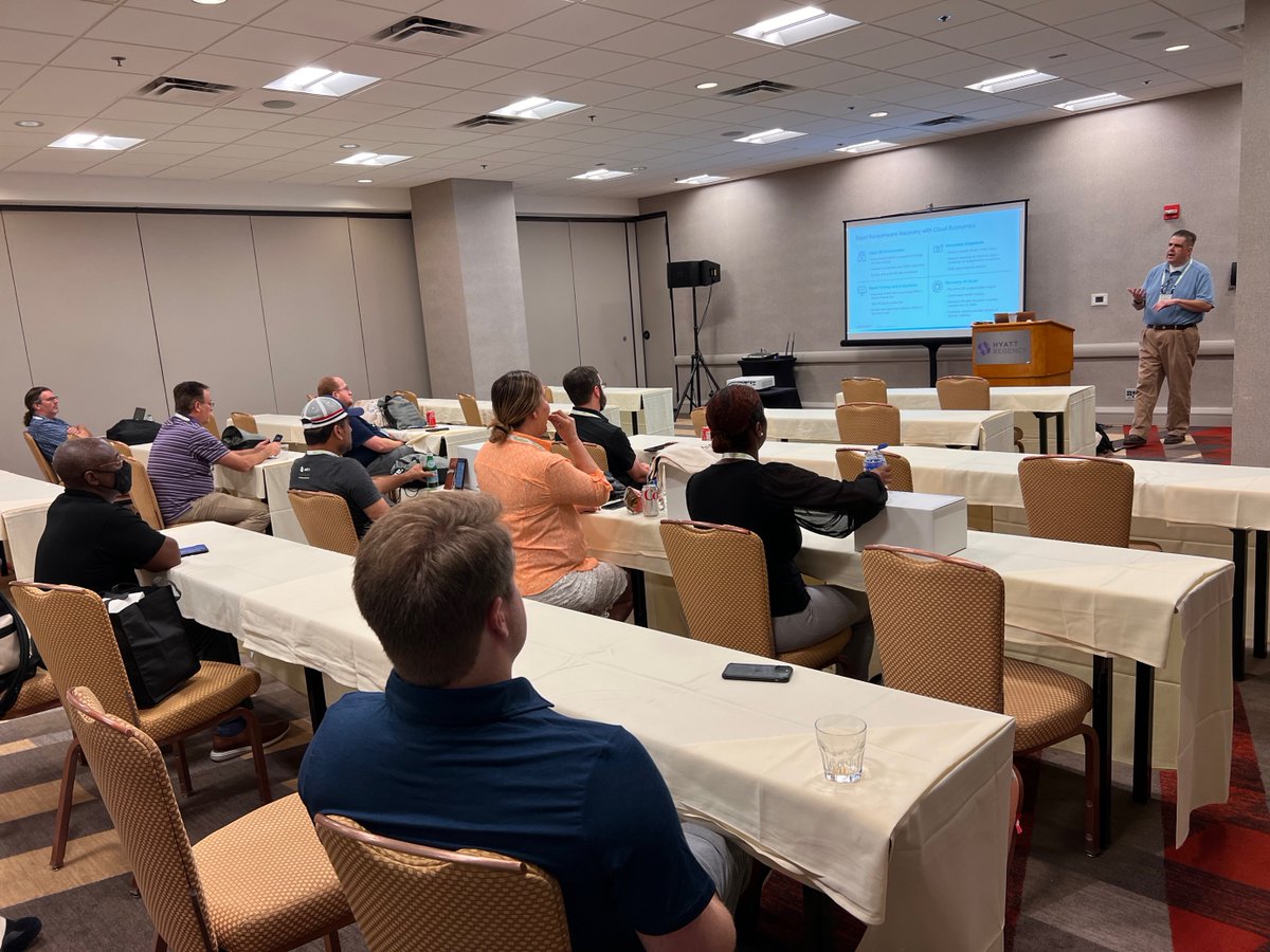 MyVMUG's tweet image. At the #ATLVMUG UserCon our #VMUG trusted partners are ready with some great Tech Talks for you guys! Make sure you take the chance to stop by!