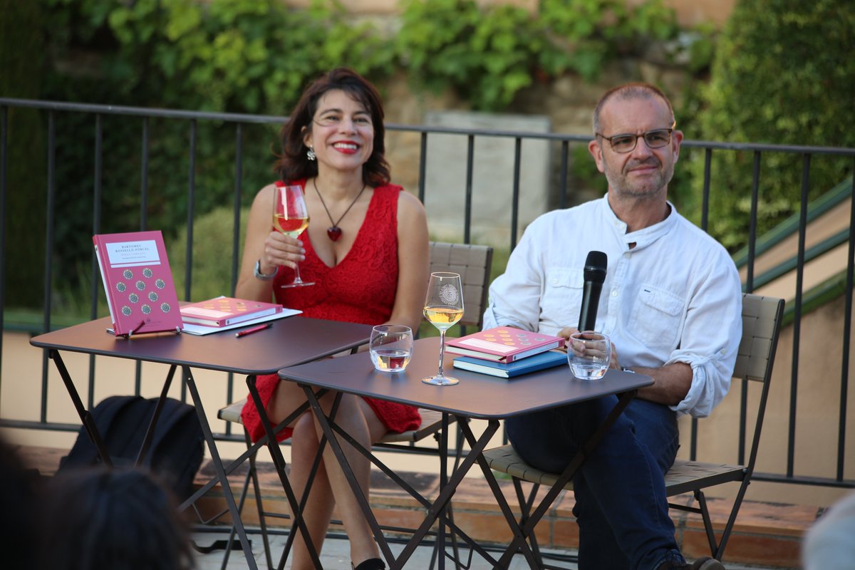 🐝 Vers de sortida al #RUSC10anys amb la presentació de «Poesia completa», de Bartomeu Rosselló-Pòrcel. Un dels «Imprescindibles» de l'<a href="/EdBarcino/">Editorial Barcino</a>.

Amb Jordi Llavina, <a href="/RaquelParera/">Raquel Parera</a> i <a href="/OriolMD/">Oriol M. D.</a>.

Comença la desena edició del RUSC!
ℹ️ museuvidarural.cat/rusc-2022-10-a…