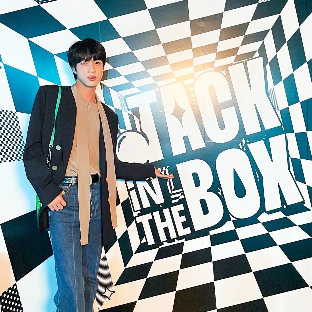 ArmyViedma's tweet photo. 📍>>jin vía instagram💜🥰
"J-hope"

https://t.co/GNSvZCzjev

#JIN #BTS @BTS_twt  @bts_bighit https://t.co/YoX5cInO6q