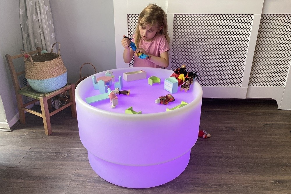 👀 Product of the Day 👀

Sensory Mood Discovery Table

The discovery area can be used for sorting and arranging objects, exploring different materials and substances (liquid, sand, jelly, foam) and makes the ideal base for imaginative small world play activities.
#sensoryplay