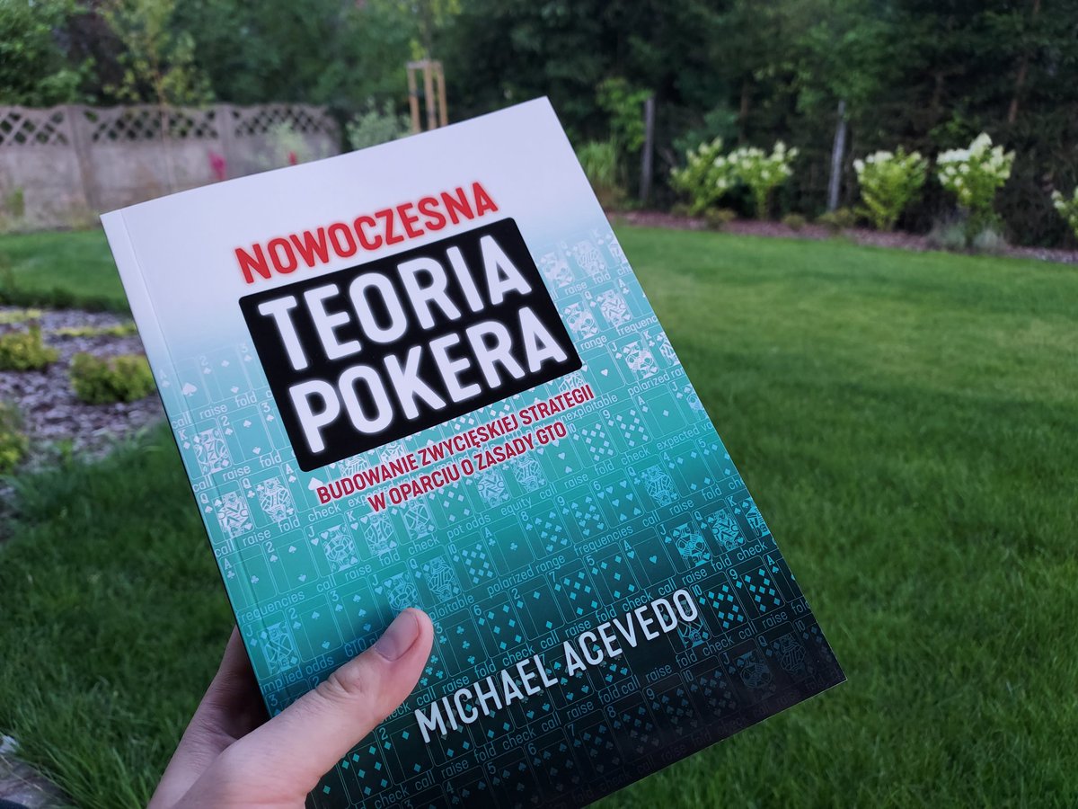 DebekTomek's tweet photo. Dotarło kilka sztuk Nowoczesnej Teorii Pokera mojego tłumaczenia. Gdyby ktoś chciał zdobyć ją w uczciwej cenie GRATIS, jest szansa - wystarczy dać RT i mnie obserwować :P
Spośród osób, które w ciągu 72 godzin spełnią te warunki, wylosuję jedną. Odbiór osobisty lub wysyłka do 🇵🇱 https://t.co/NXbEmEgpv3