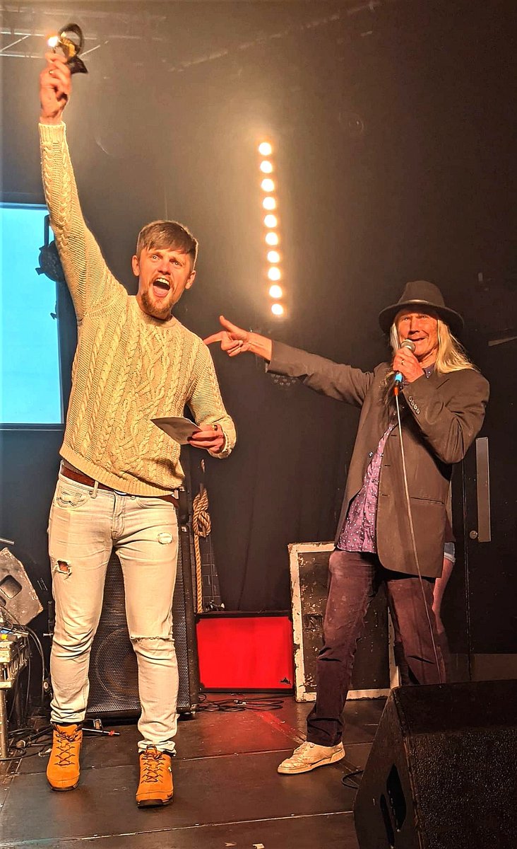 SlavaB_official's tweet photo. Long waited recognition... a winner of "Best Songwriter" award @strawberry_fair presented by Kim Rew. 🤟 https://t.co/ihG7njGYj3