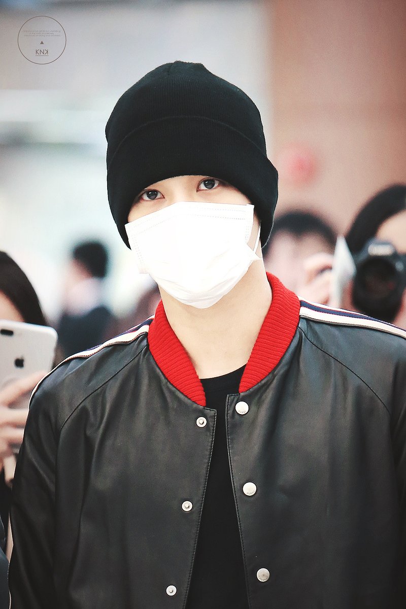 این جونگین                      با این کیونگسو 
<a href="/weareoneEXO/">EXO</a>