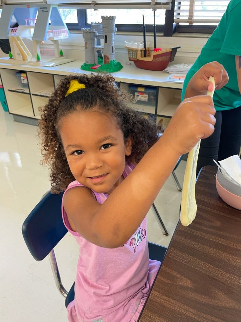 volusiaschools's tweet photo. Slime Time! Kindergartners at Sugar Mill Elementary @sugarmillpride had a fun-filled, hands-on learning adventure today in their CSI summer program. #science #STEM #VCSCSI2022 #VCSSummer2022 @VCSscience @ElemSci @VolusiaSTEM https://t.co/Ru5UFgdfFH