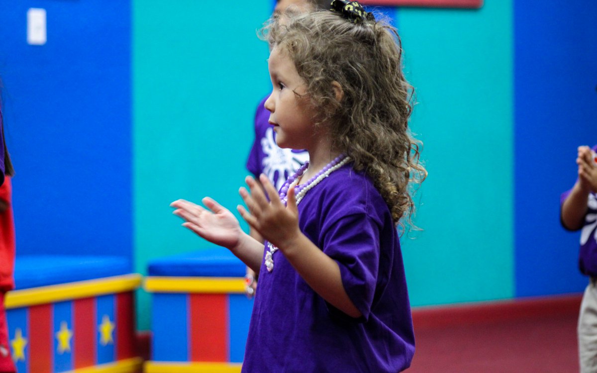 vidachurchmiami's tweet photo. Sing with Your Heart Station at Spark Studios VBS #escuelabiblicadevacaciones #kidsministry #games #sparkstudios #vbs https://t.co/6FOEgiN2rS