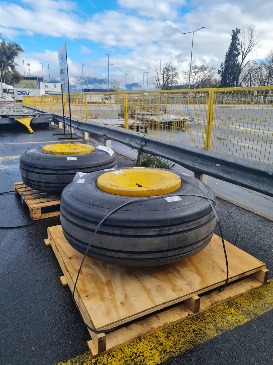 Controlc_chile's tweet image. Adjunto embarques de esta semana, gracias a nuestros amigos de scl por confiar una vez más en nuestros servicios, aportando con el trabajo logístico en el movimiento de repuestos de avión para nuestros clientes de Ezeiza y Lima #aeropuerto #Chile #exportacion #Lima #Ezeiza