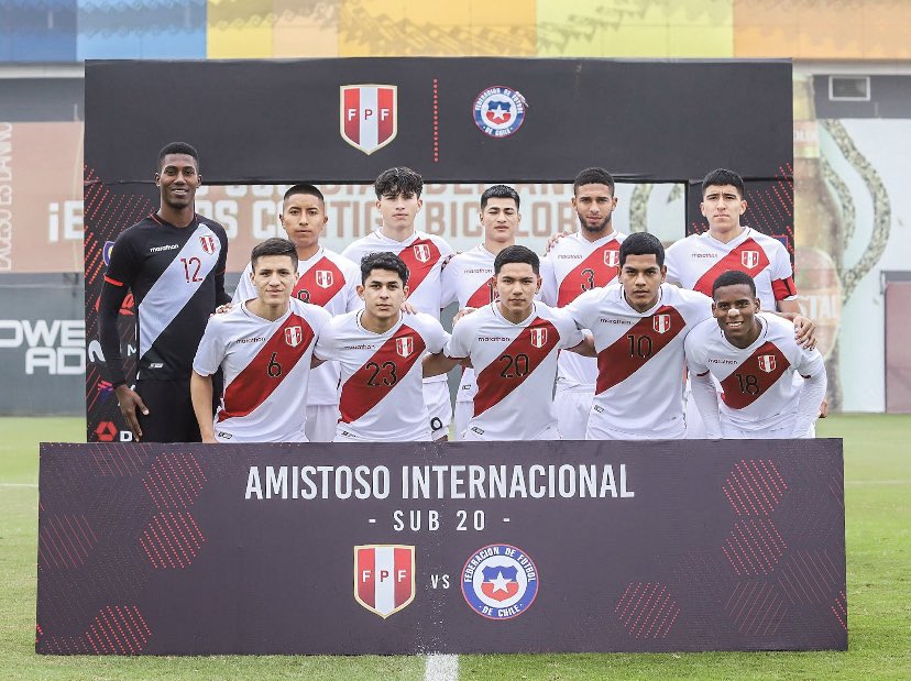 JCastilloRoque's tweet photo. ✍️ [𝙃𝙄𝙇𝙊]
Nuestra Selección Peruana Sub-20 🇵🇪consiguió su primer triunfo en la era Roverano 🧠. La 'Bicolor' venció 2-1 a Chile 🇨🇱 en amistoso. ¿Cómo los vi? ¿Hubo buenos rendimientos? Todo en este hilo 🧵. Si te gusta, agradecería un RT, un MG y un follow. 🙏 Comenzamos 🙌🏻 https://t.co/ZoomGiwWz4