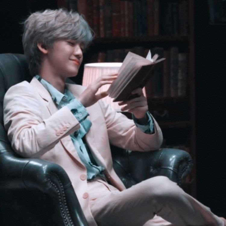 Nomin AU - Stigma.

“Di fisika, tekanan itu adalah desakan yang kuat. Semakin ditekan, maka akan semakin berontak. Tanjung, you’ve awakened what should not be awake.”