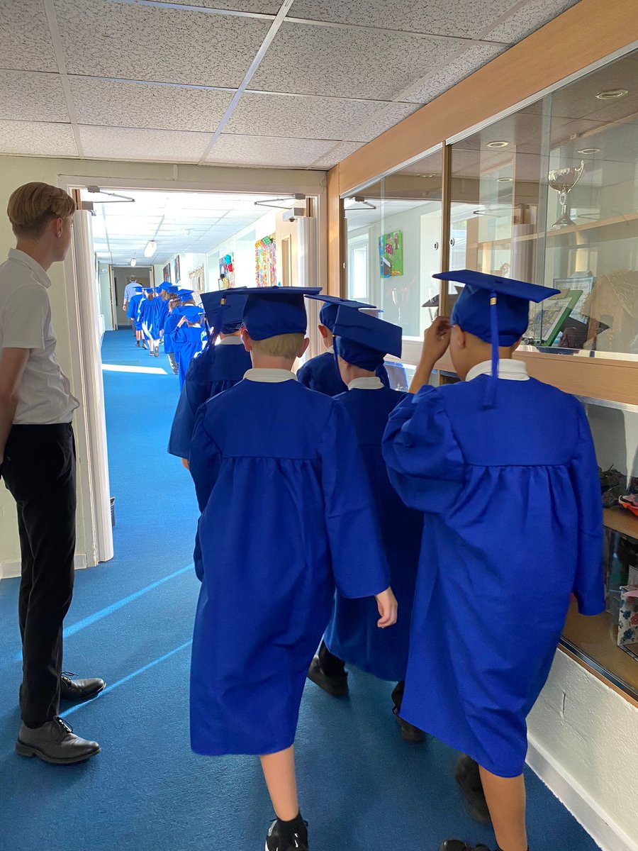 AveleySchool's tweet photo. Year 6 had a wonderful graduation. Year 6 activity week @TrustCatalyst #Year6 https://t.co/V4IXtH9CYq