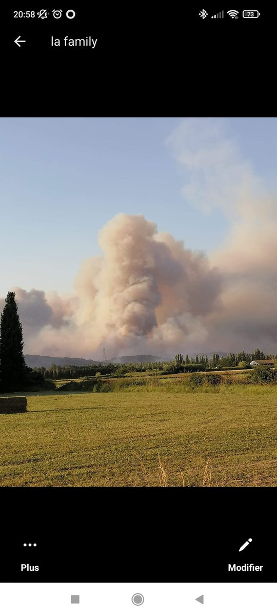 lounonaw's tweet photo. Une Ă©tincelle et c'est toute la Montagnette de ton enfance qui part en fumĂ©e... đ«đ°
#feudeforet #graveson #frigolet https://t.co/ZaInt8WC3F