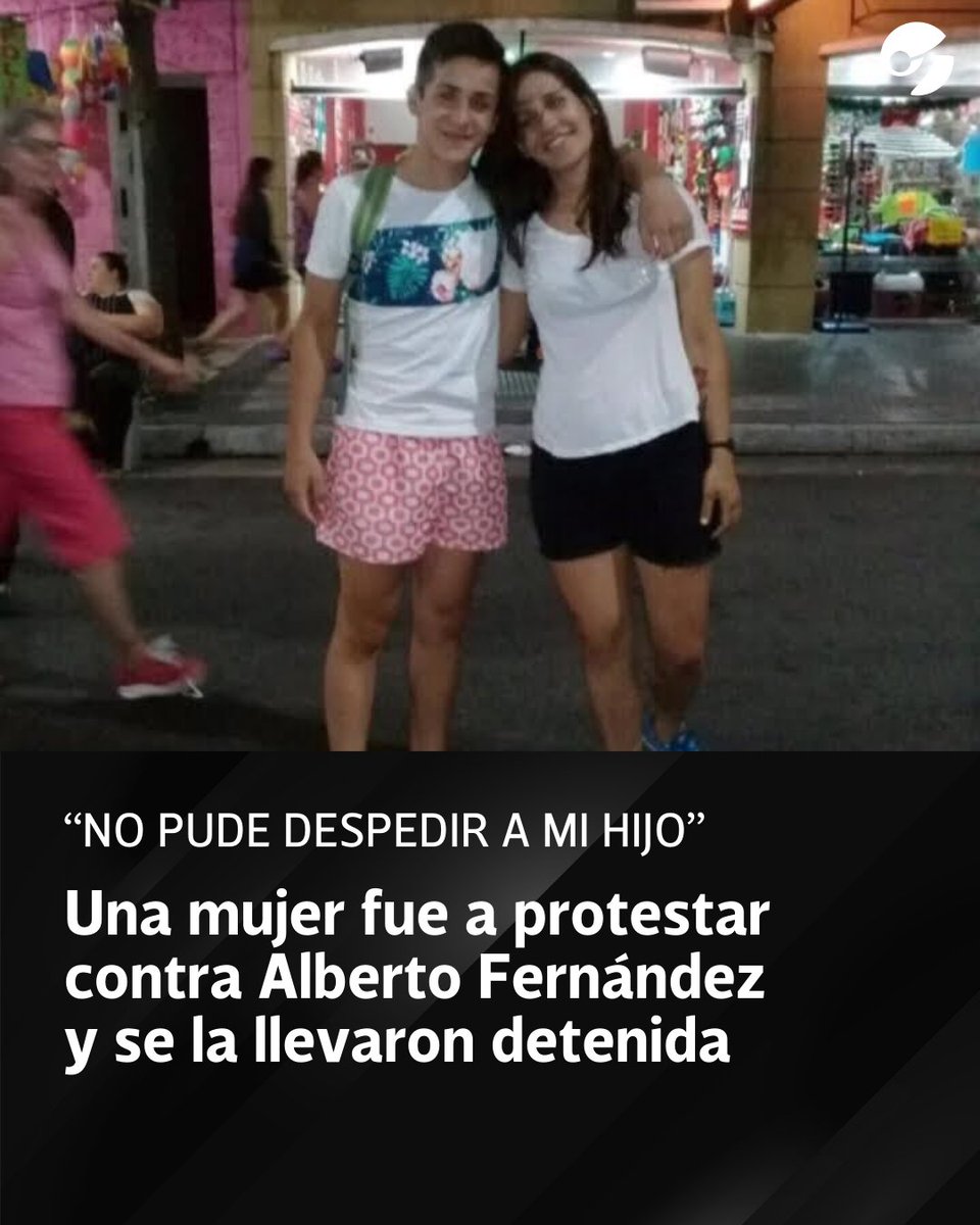 clarincom's tweet photo. Andrea Godoy perdió a su hijo Gonzalo Paz, de 17 años, durante la pandemia. Ahora fue a protestar contra Alberto Fernández por la fiesta de Olivos y se la llevaron detenida. Más información en https://t.co/62HlfCChnF https://t.co/bWoAUm1kAf
