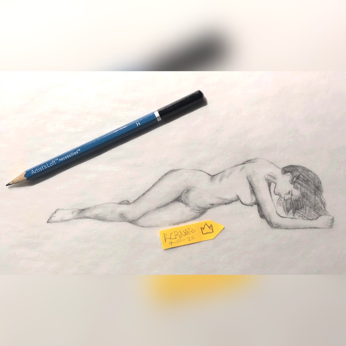 KCRNixie's tweet photo. A little drawing assignment for one of my classes.
#figuredrawing #graphiteart #graphite #class #defeated #wonan #black #white #grayscale #artistloft #yellow https://t.co/5COObv0k7l