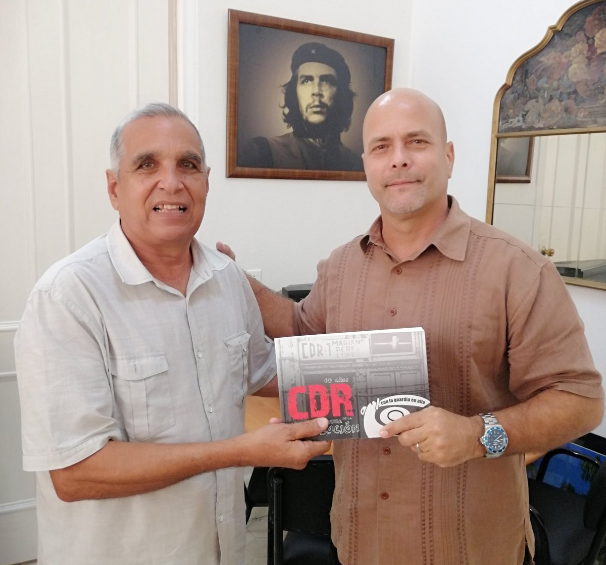 Recibimos en los #CDRCuba la visita de <a href="/juan_rabilero/">Dr. Juan José Rabilero Fonseca</a>, quien fuera Coordinador Nacional de nuestra organización entre 2003 y 2011. #Cuba #SomosDelBarrio #CubaPorLaPaz