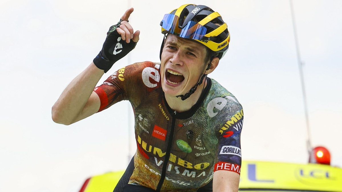 TeamDerave's tweet photo. The first #TourDeFrance2022 Alp stage to Col Du Granon was one of the most spectacular bike races I have seen in a long time.

But above all, it was a masterpiece of @JumboVismaRoad tactics, using exercise physiology knowledge as a weapon.

A 🧵on what I think has happened https://t.co/W1wlPZGMHu