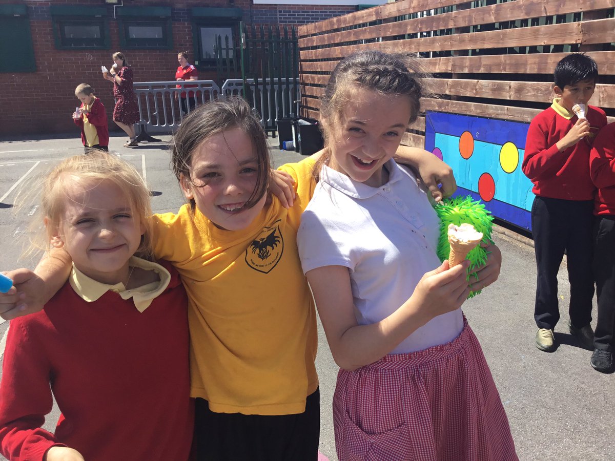 Year Five Phoenix Primary tweet media