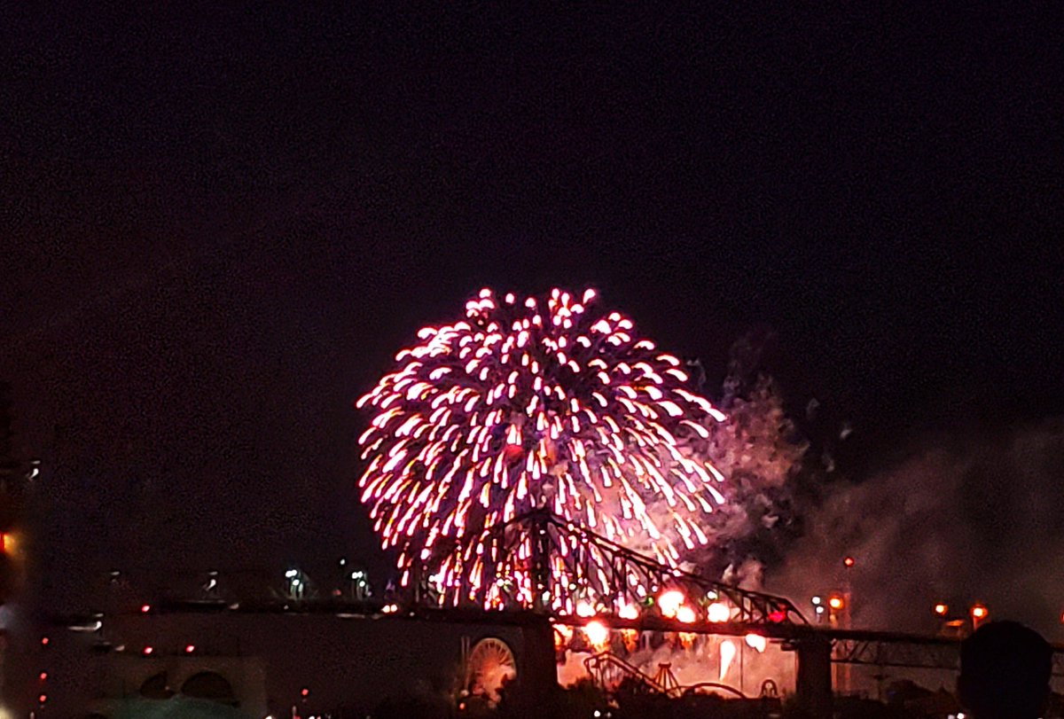 Can't leave #PSEWEB without a shoutout to the <a href="/evolvingweb/">Evolving Web</a> team for giving us directions to the see fireworks. And friends <a href="/NadLeBlanc/">Nadine LeBlanc</a> and @WillCampbelllll for a super fun night.

Montreal, you're pretty cool.
