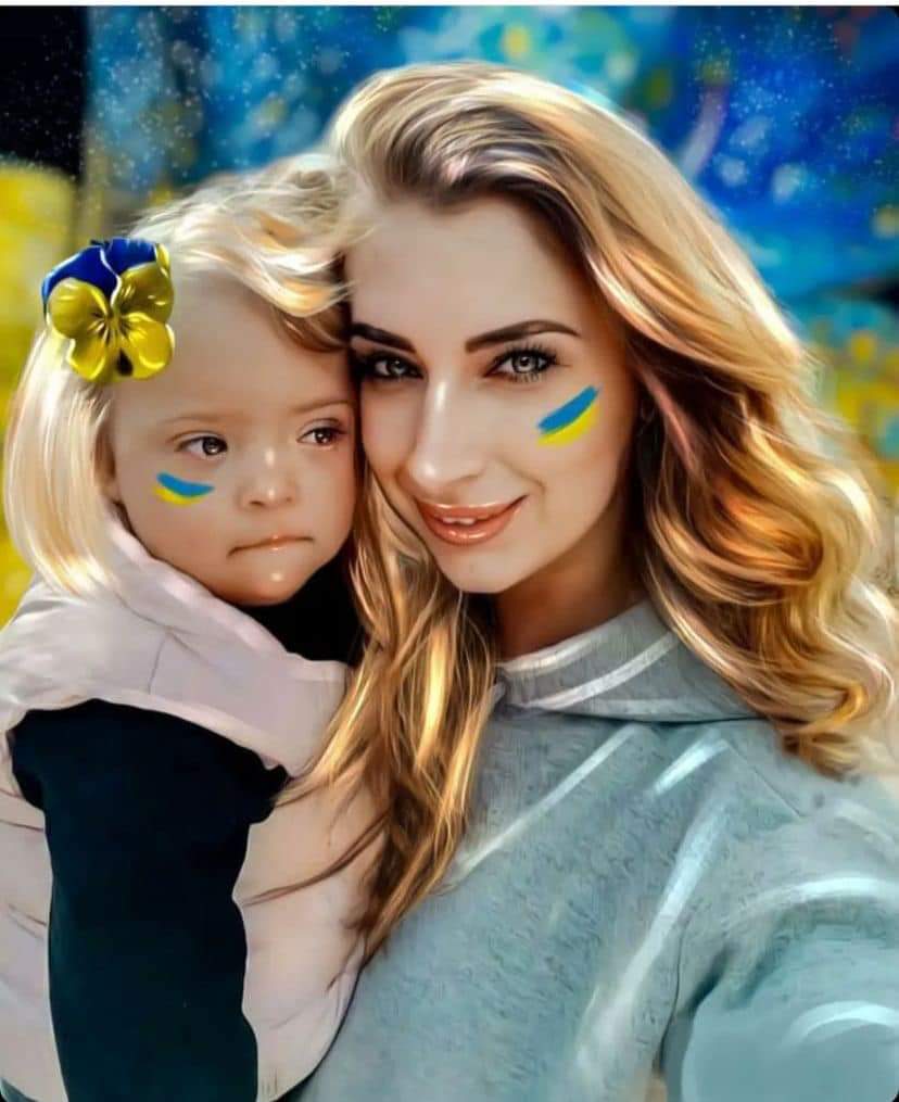 Again and again: 9/11 daily in Ukraine by hands of russians. This 4-y.o. girl is among 23 killed today in Vinnytsa, her mom is in the hospital. #russiaisaterrorisstate #ArmUkraineNow