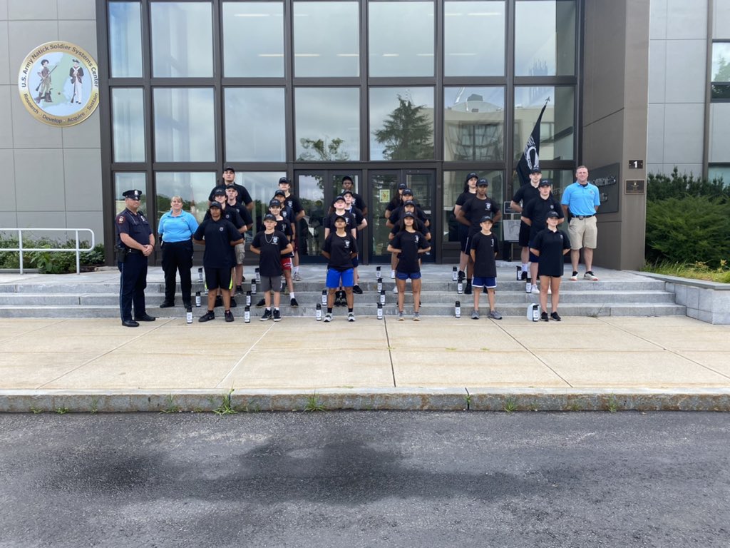 DEVCOM_SC's tweet photo. This morning, we had the honor of hosting the Cadets of the @NATICKPOLICE Youth Academy to show them the #ScienceBehindTheSoldier #SoldierCenterSTEM #STEM #community #TeamDEVCOM #ForgeTheFuture https://t.co/LGEJ65QwLt