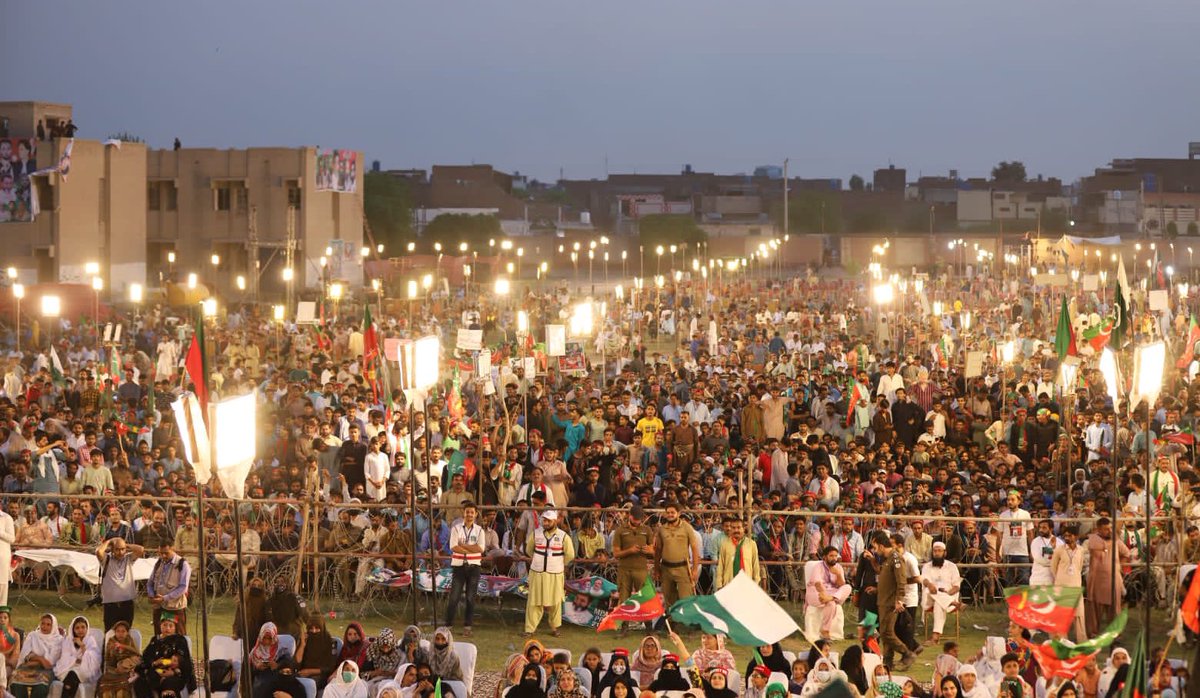 KasimGillani's tweet photo. #MultanRejectsImranKhan https://t.co/8fVXvocLaf