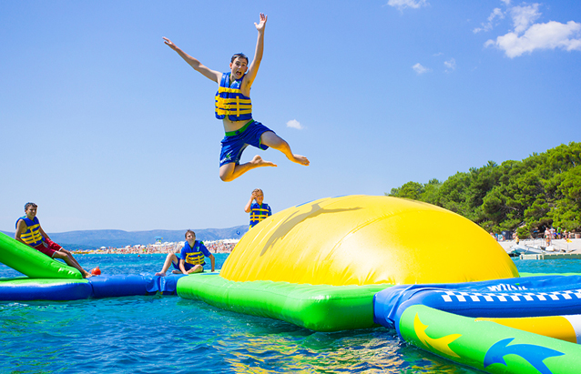 MatchMadeInYEG's tweet image. With the  temps finally heating up its a great time to check out Sylvan Lake Aqua Splash! 💦

📸: @sylvanlakeaquasplash

🔗➡sylvanlakeaquasplash.ca⬅🔗