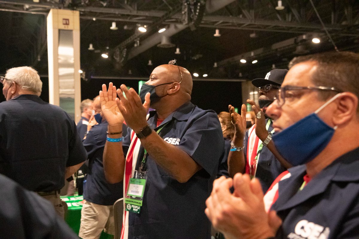 CSEALocal1000's tweet photo. @CSEALocal1000 Statewide Secretary Richard Bebo applauds at the #AFSCME International Convention. #AFSCMETogether https://t.co/sUCdovVwBo
