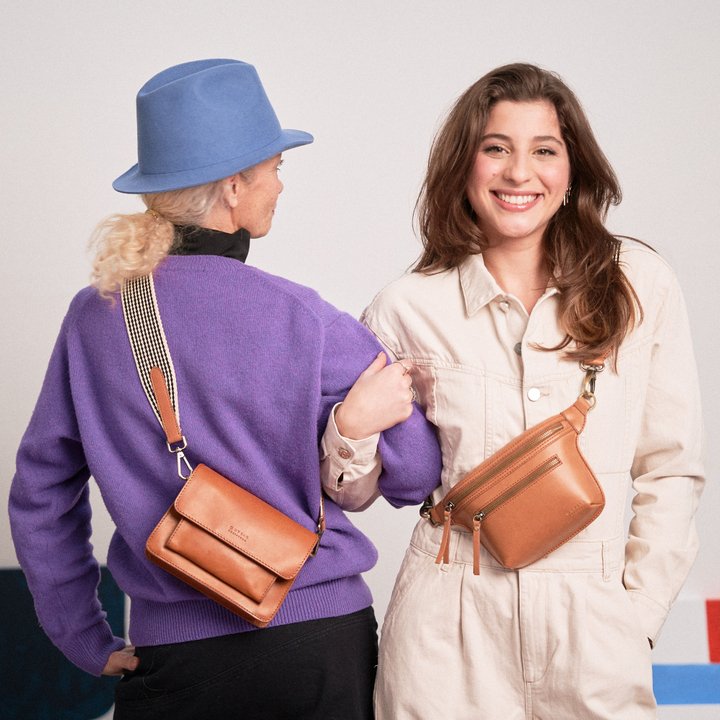 HARPER MINI + BECK'S BUM BAG 👭 Friendship knows no age, and so do our bags.

🙎‍♀️: <a href="/naima/">@naimagram on threads</a>.k.b
📸: <a href="/tomekdersuaaron/">Tomek Dersu Aaron</a>

#omybagamsterdam #friendship #veganleather