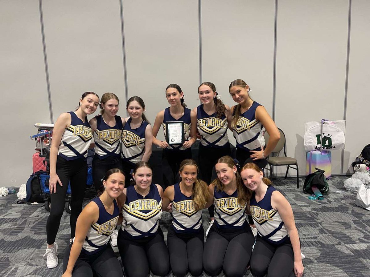 wlcpoms's tweet photo. We had an incredible time at camp with Dance Team Union!! Thank you to all the staff for their amazing help, we are so excited for this season 🥳 https://t.co/9vkTZaxtAq