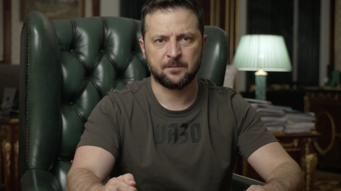 ukrpravda_news's tweet photo. Зеленський: А якби хтось завдав удару по медичному центру в Далласі, чи в Дрездені? https://t.co/CdDygcNagE https://t.co/zb9NuqY663