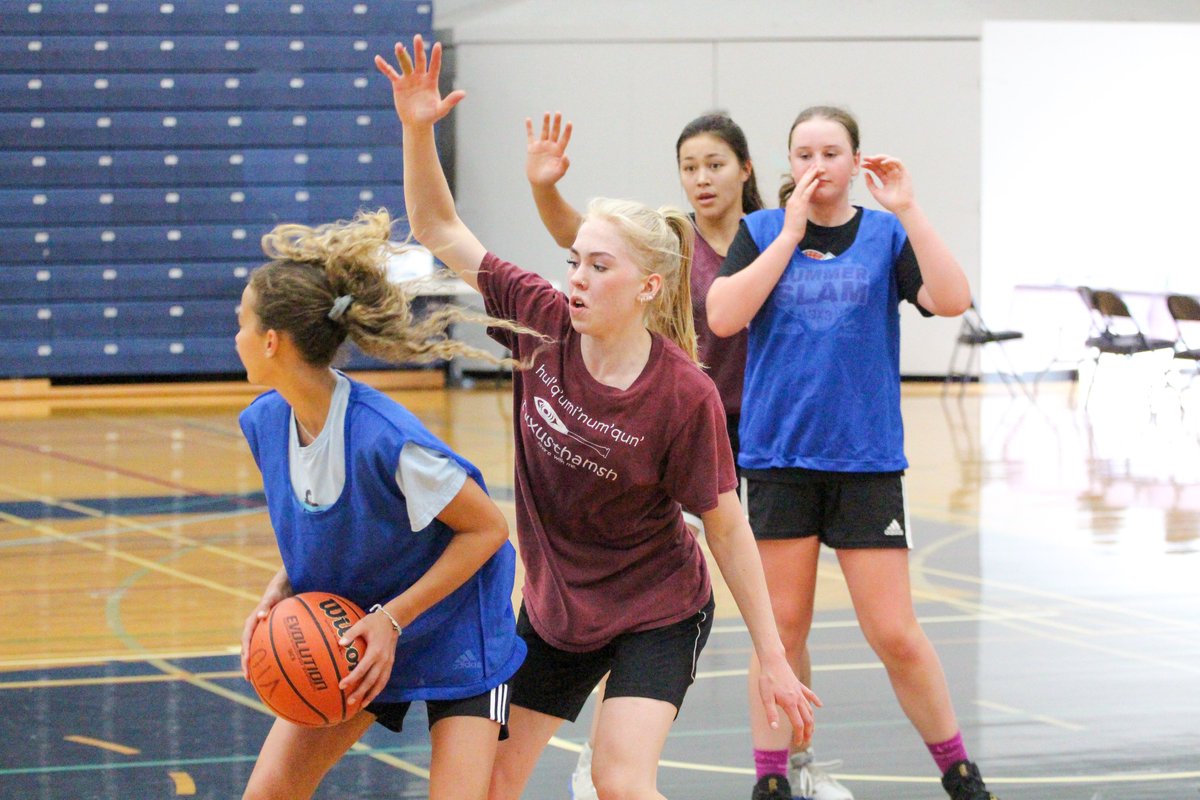 VIUMariners's tweet photo. Tons of fun at our Mariners in Training Jr. &amp; Sr. girls basketball camps! Big thank-yous to @sd68hoops @LukeLholmes and our WBB team for sharing their skills and knowledge with these outstanding young athletes! 
Info on upcoming VIU sport camps: https://t.co/68Qdku4ZXE #Nanaimo https://t.co/E2I4C3xdRm