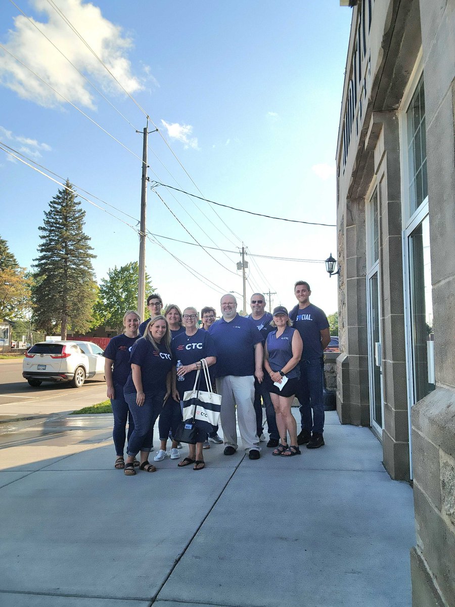 ConnectCTC's tweet image. We had a great time last night in Deerwood for our Taste of Technology event! Thanks to everyone who attended. Congratulations to Lucille who won the Grill Pack giveaway (valued at over $200). 
#tasteoftechnology #Deerwood #goctc #connectingthecommunity