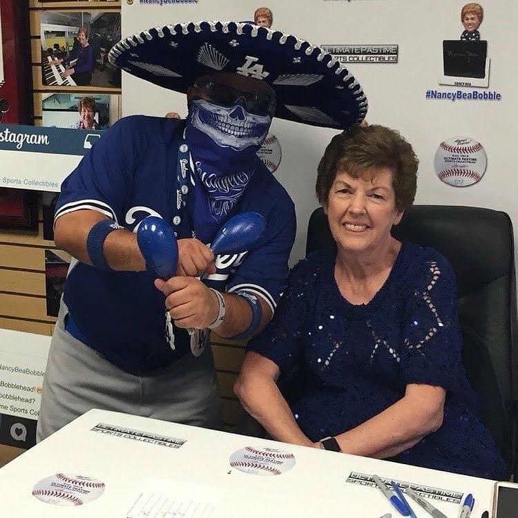 mariachiloco1_'s tweet photo. Ajuaa! With The Best Organist Nancy Bea! It Was An Honor Meeting You! I Truly Miss Hearing You Play At Blue Heaven On Earth! βΎοΈππ±π»πΉπΌπ΅πΆπππΌππ½ππ½ #NancyBea #NanyBeabobble #NancyBeaBobblehead #Mariachiloco #TakeMeOutToTheBallGame #LetsGoDodgers #DodgerStadium #Dodgers https://t.co/7NoWcfRbN8