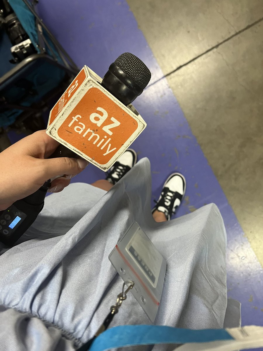 oeisenhauertv's tweet image. Out at the Mesa Arts Center with this evening as Connection is the Cure and Victory Recovery team up to put on #ANighttoConnect! 

@azfamily had a chance to speak with Recovery Coach of #VictoryRecovery and retired Cardinals QB Max Hall. Catch it tonight on #theExtraPoint!