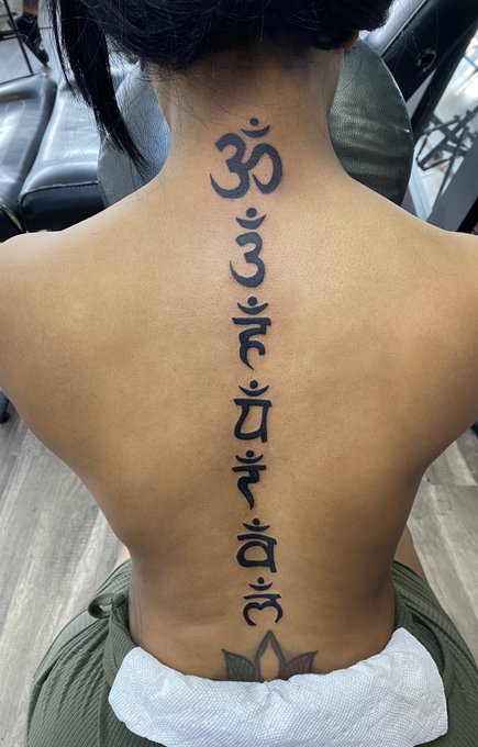 Watch m.'s leaked NSFW photo on TwXstars