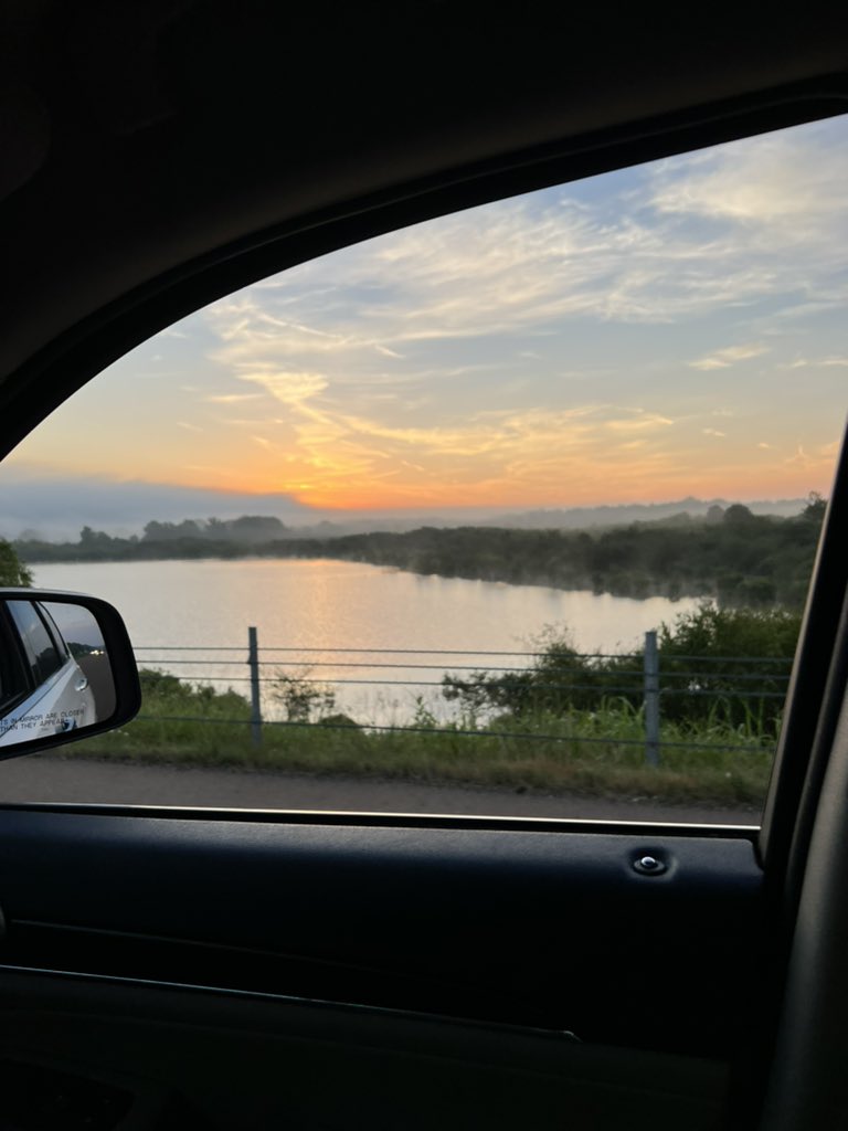 HoustonSerenity's tweet photo. todays sunrise &amp; sunset 🌕☁️ https://t.co/UkIzETbrxz