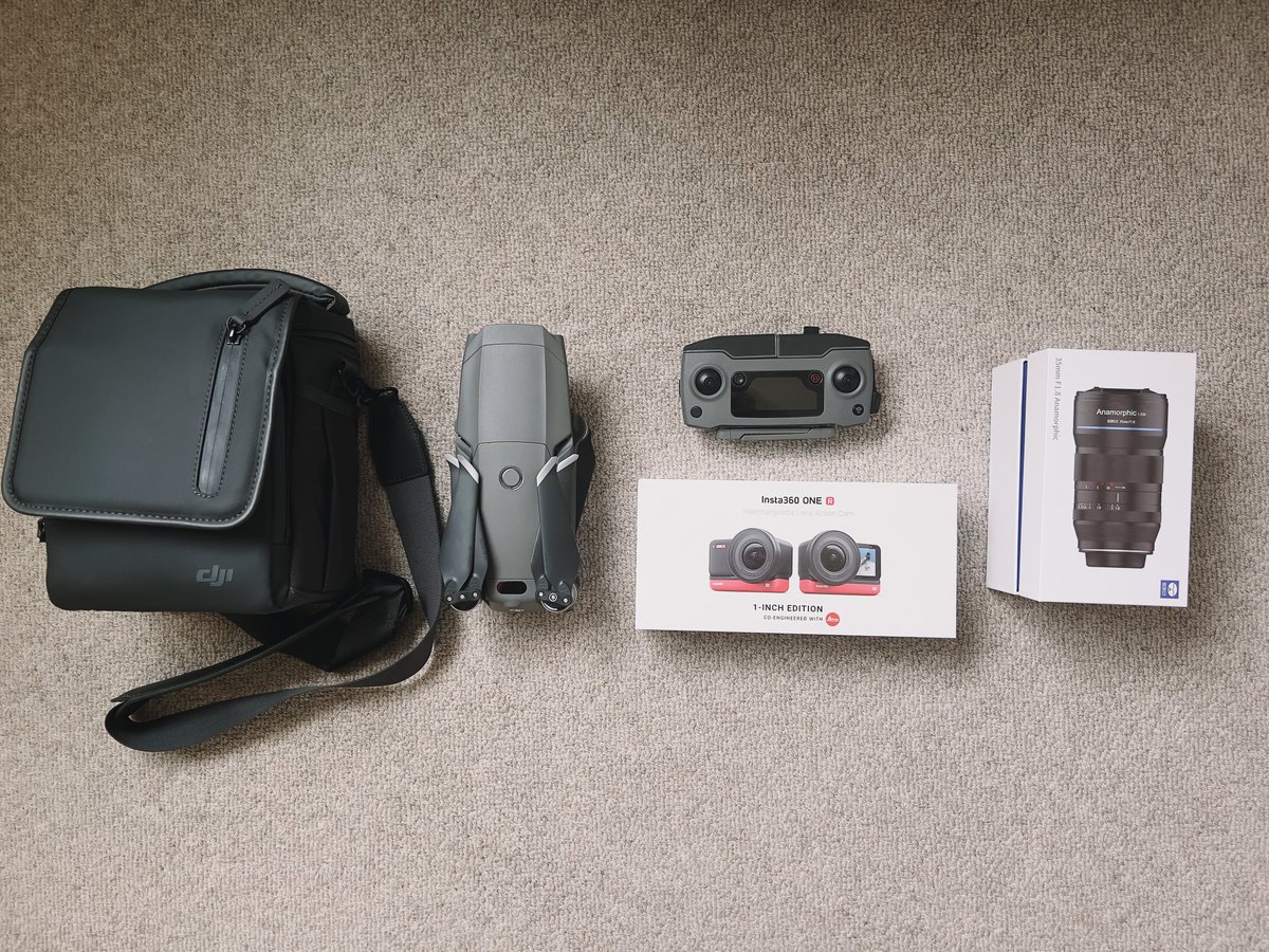 auxout_jp's tweet photo. 僕の機材をコンテスト方式で放出第一弾の賞品を発送します。

みんな、次のオーナーの所でも可愛がって貰うんやで。

#GRAPHERS https://t.co/f31M4fECWQ