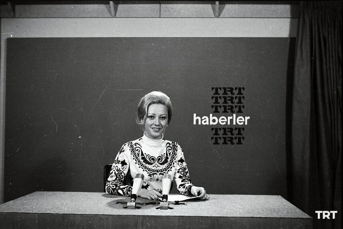 TRT ailesinin kıymetli bir ferdini; Aytaç Kardüz'ü kaybetmenin derin üzüntüsünü yaşıyoruz.

Sunumu ve bilgisiyle çok yakıştığı TRT ekranlarında uzun yıllar yer alan değerli spikerimize Allah'tan rahmet, ailesine, sevenlerine ve TRT ailemize baş sağlığı diliyoruz.

#AytaçKardüz