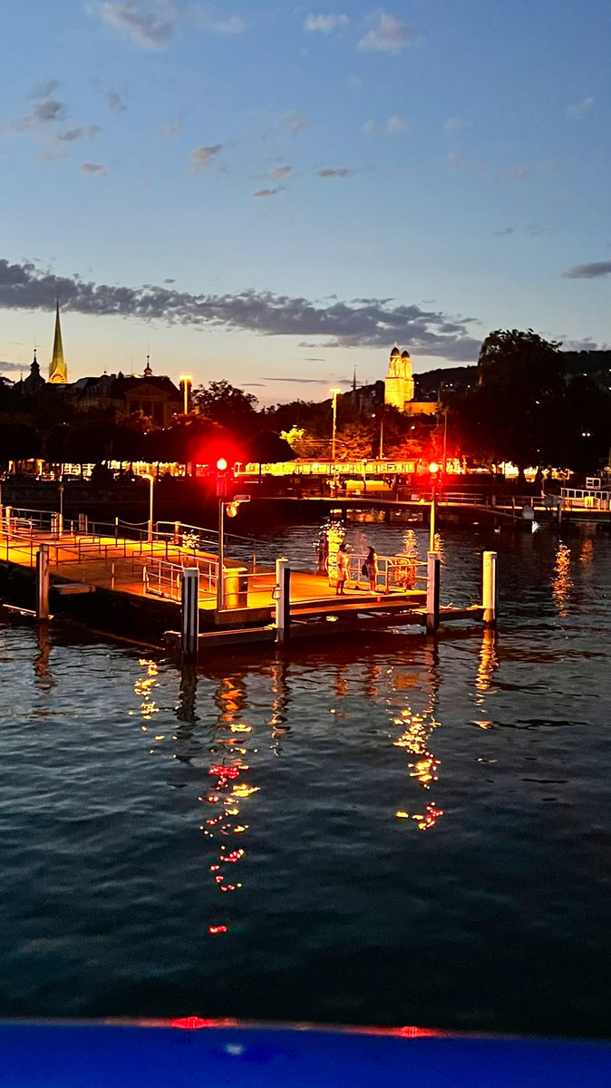 NewInZurich's tweet photo. Different views of #lakeZurich this evening from the #ZSG #boat on the lake. Just love these @zsg_tweet cruises. #visitzurich #Switzerland @1000Switzerland #zuerisee https://t.co/yvkzlUmmWD