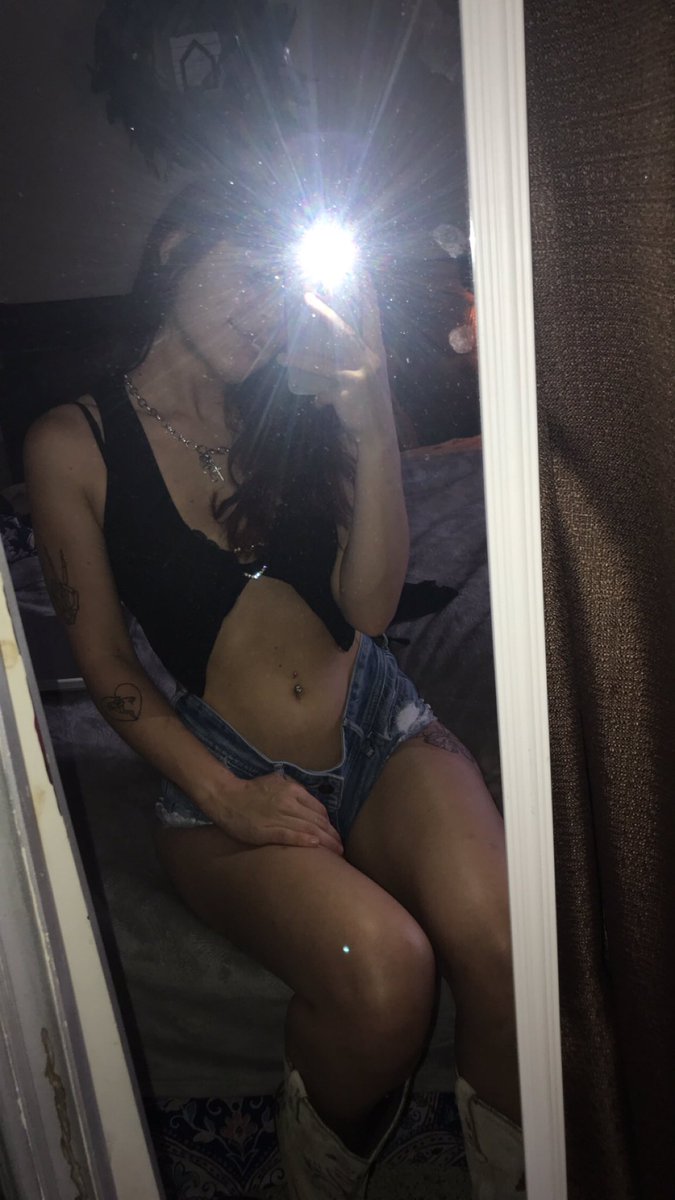 BrittanyPosey99's tweet photo. 🤠 https://t.co/5xbzG5Mz8s