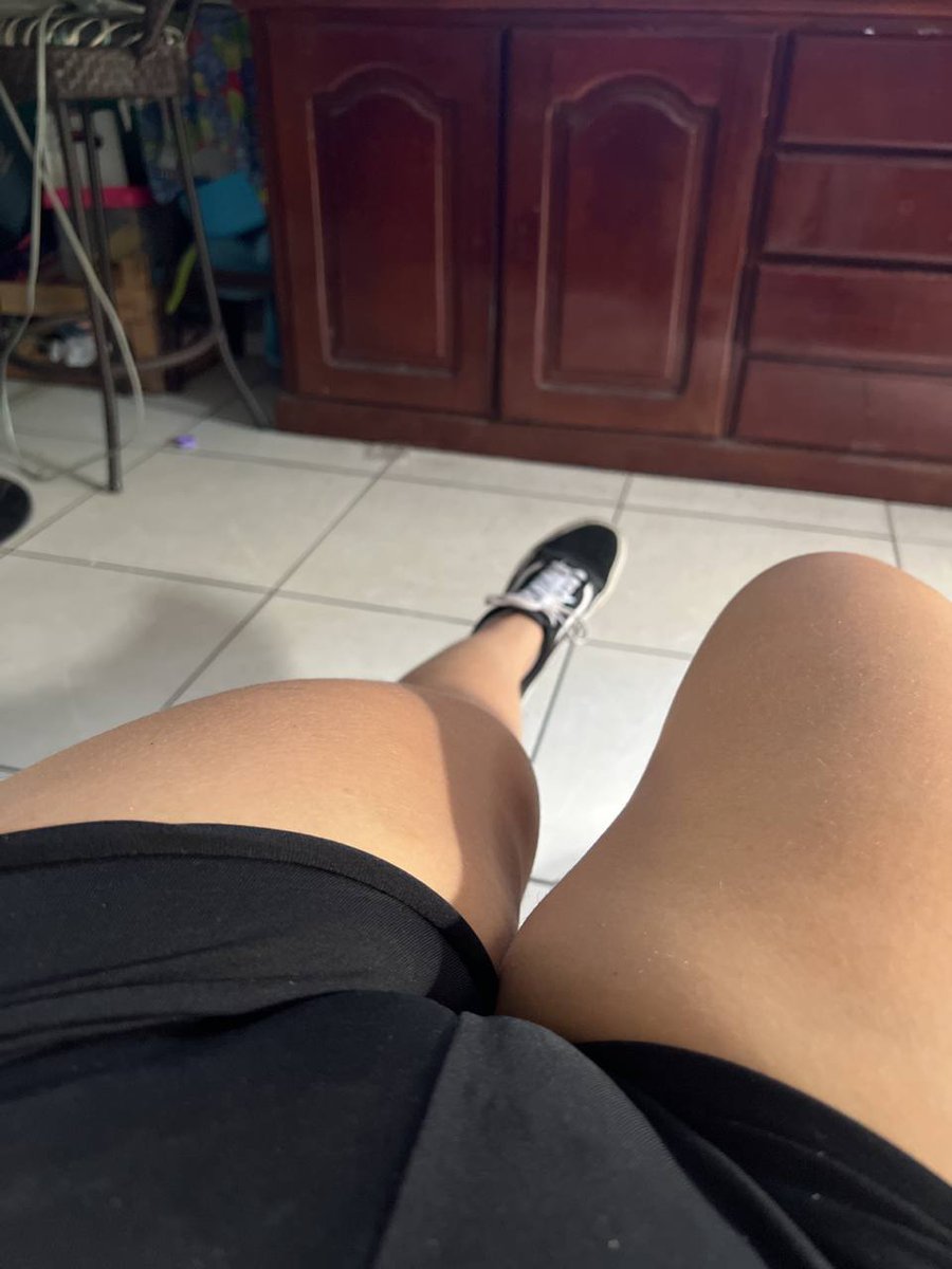 Jordanamunizk's tweet photo. Boua noite sedução 😏😏

#QuintaAsPimentinhasSDV 
#hotwifebrazil 
#PataDeCamelo https://t.co/55NsINrN9A