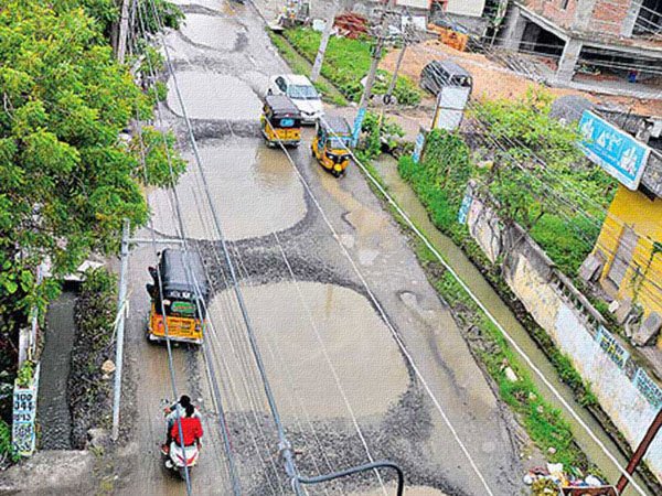 GOPIVCHAND's tweet photo. #GoodMorningCMSir please repair the roads sir we are unable to ride cars or bikes.. https://t.co/jMxbFOdOVG