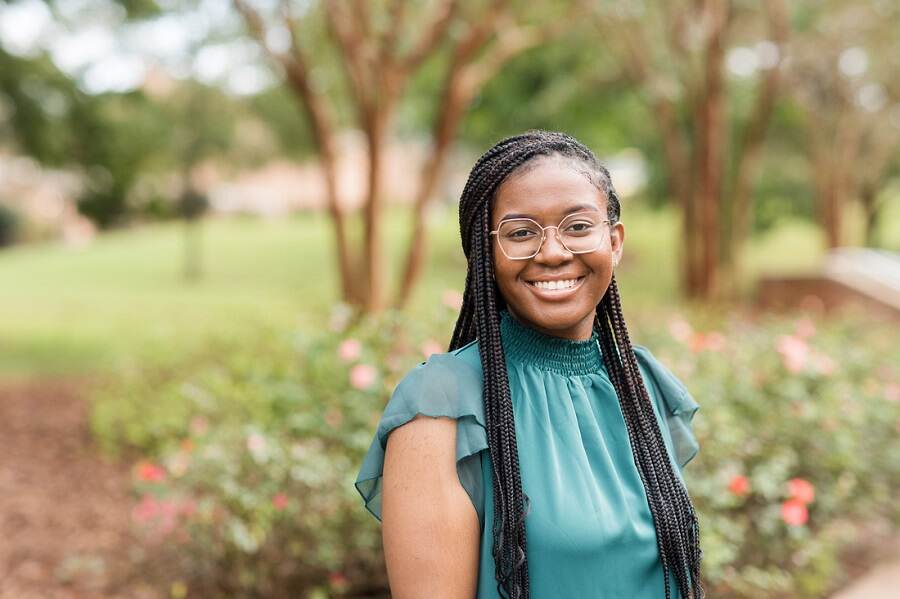SoCSouthAlabama's tweet photo. What is #HealthInformatics and what can I do with a health informatics degree? Learn more about our HI program from Jayla Young: https://t.co/ZCwyAMf9ab https://t.co/rwhgoTzZqA