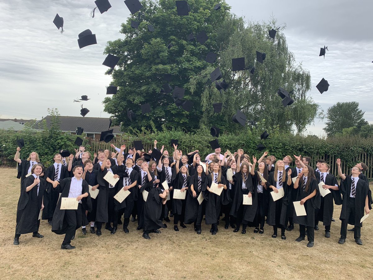 HFCarlton's tweet photo. Congratulations to our students who graduated to Key Stage 4! And a big thank you to our guest speaker, ex @nyjets linebacker, Rob. Great day, and an inspirational speech. https://t.co/UH26GtVdjX
