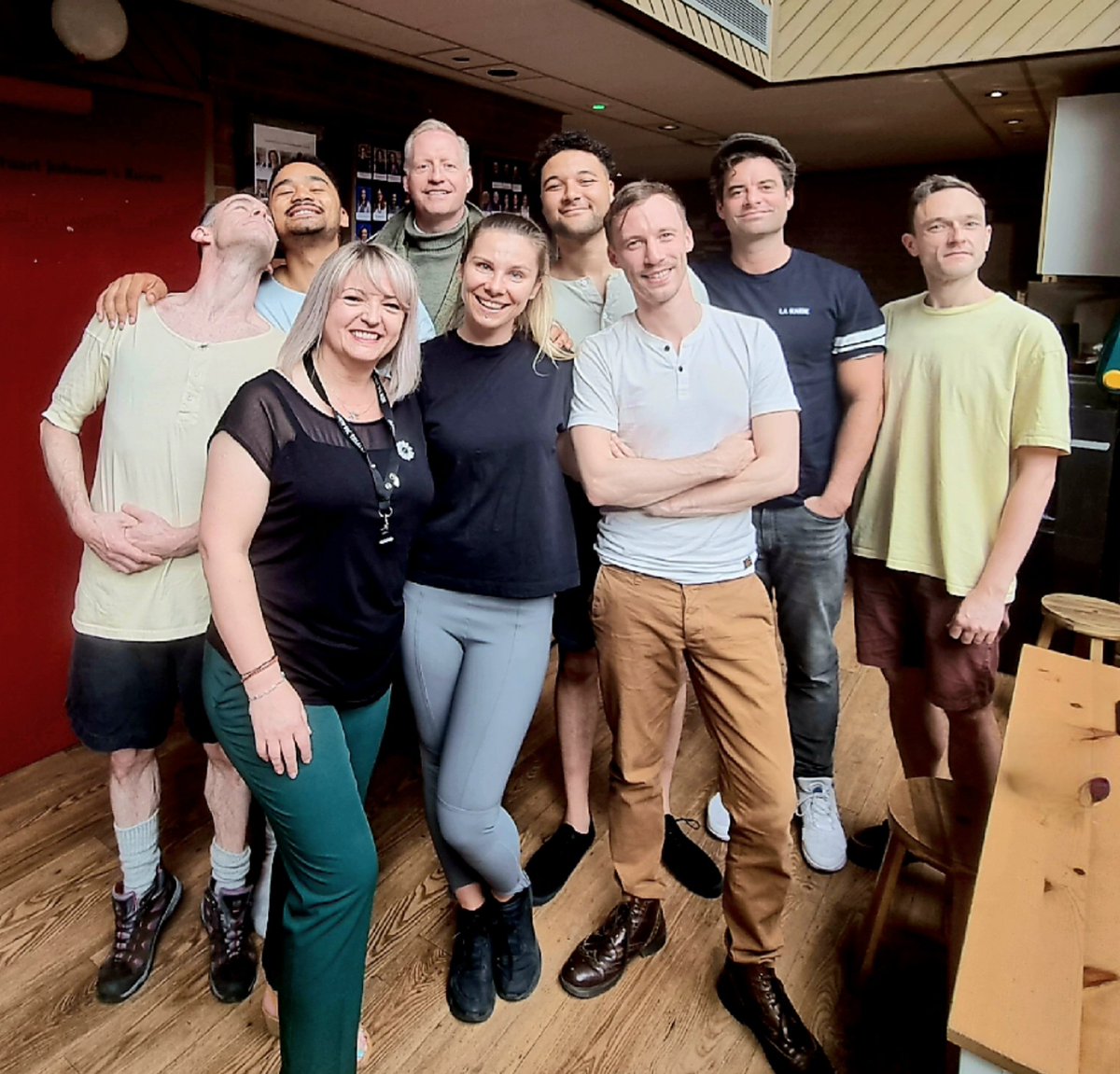 Aida_S_Haughton's tweet photo. Perks of the job..... a cheeky photo with the cast of #tomdickharryuk @NewVicTheatre Fabulous performance!! Congratulations to director @TheresaHeskins & the cast @_N_Richardson @MrPerryMoore #MikeHugo Break a leg in London!❤️ https://t.co/BvM1fcZP2F