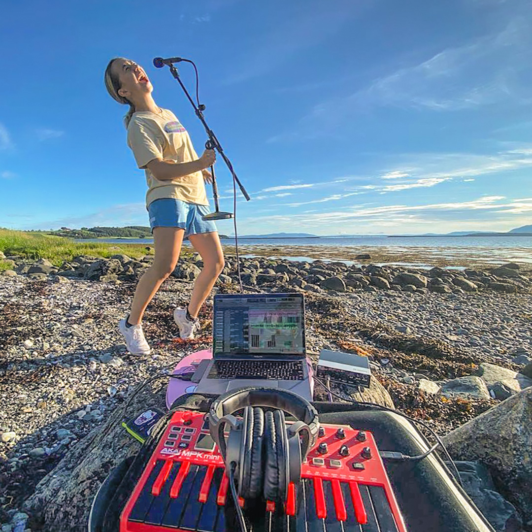 Avid's tweet photo. 🌎 The world is your studio!
📷 https://t.co/0GXtQhy31H
▶️ https://t.co/QBsNfbVg8s
#recording #fjording #world #fieldrecording #music #sound #daw #mix #artist #protools #avid https://t.co/n97vY50slG