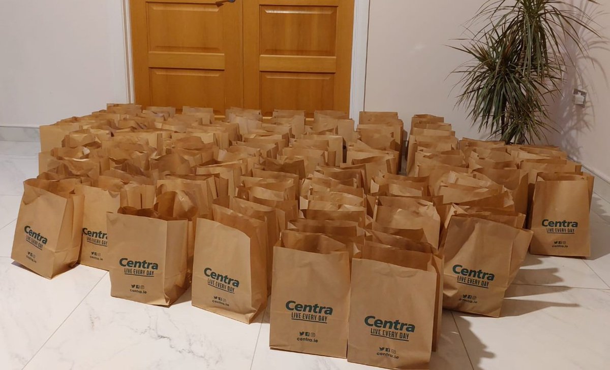 MoynalveyGFC's tweet photo. Preparations well underway for tomorrow's Golf Classic! 🏌‍♂️🏌‍♀️⛳️

Refreshment goody bags all sorted. 
(Many Thanks to Geoff at Centra Summerhill 👏)

Looking forward to another cracking day out this year! ☀️😎 https://t.co/89kTPj30Nr