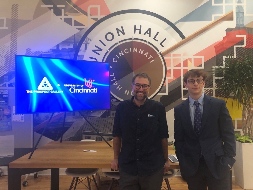 UC_DAAP's tweet photo. The NFT Media Lab, was invited to attend P&G’s Signal Summit 2022, a conference that welcomes the world’s most innovative business leaders to Cincinnati. Jordan Tate, lab Director, & ID student Gavin, spoke about the Lab's launch.
#ucdaap https://t.co/POgtVjXvEf