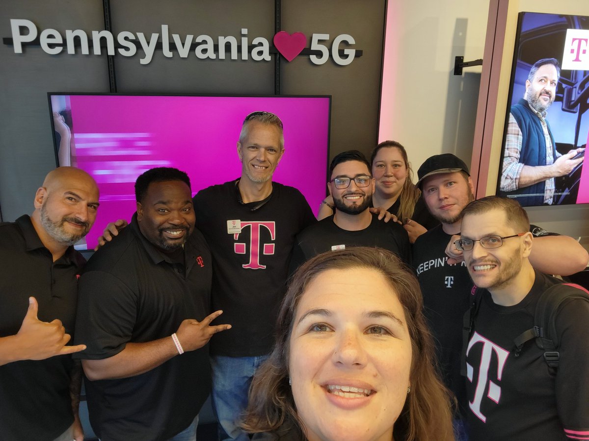 Today was electric (boogie woogie woogie) 💃🕺in the Electric City (Scranton)! #smra #TMobileGoesLocal