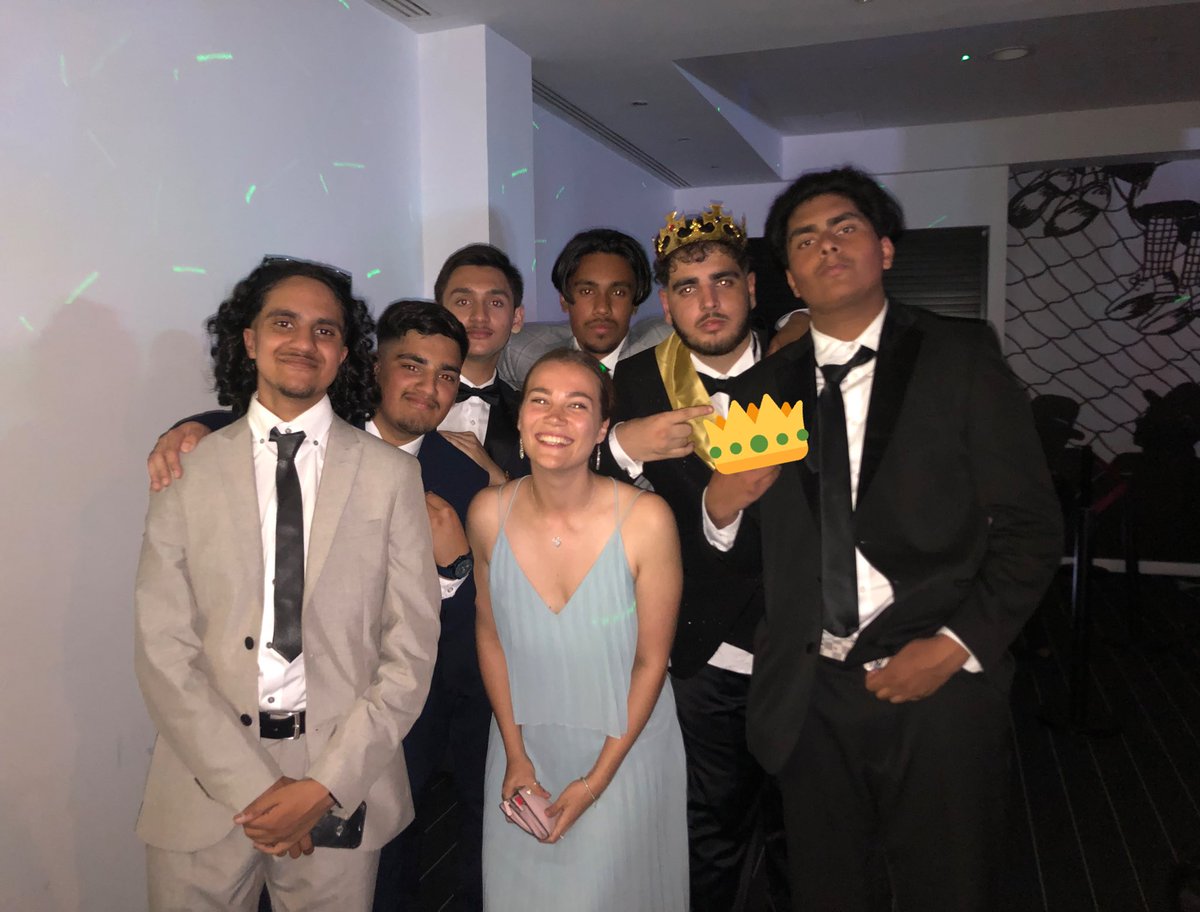 A lovely celebration of the Class of 2022 this evening @MEACentral I will definitely miss teaching these hilarious, joyful human beings 🥺